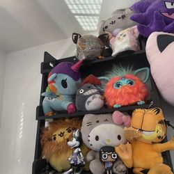 stuffed animals of different prices
