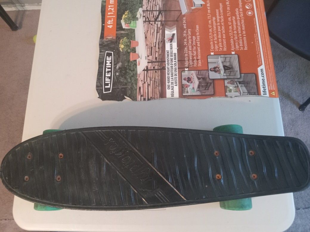 Short Board Skateboard Cruiser Board Outdoor Activities Youtht Hobbies.
