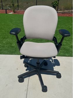 Steelcase leap v1 Office Chair