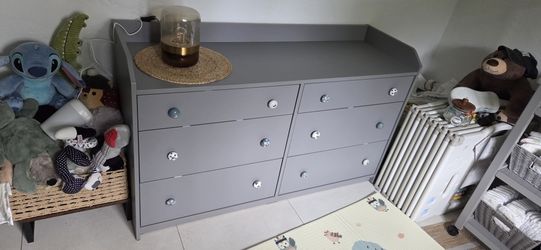 Dresser With 6 Drawers