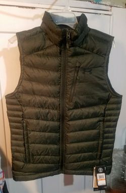 (BRAND NEW) UnderArmor Vest (Size Sm)