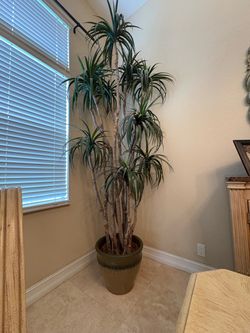 9 Ft. Realistic Artificial Dracaena Tree w/ Large Decorative Pot