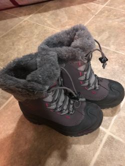 Girl’s Columbia Boots