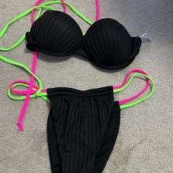 Small Bikini Set