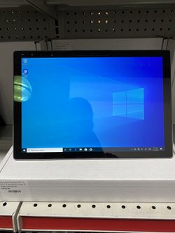 Surface pro 5 8gb 256ssd i5 windows 10 pro new open box !!