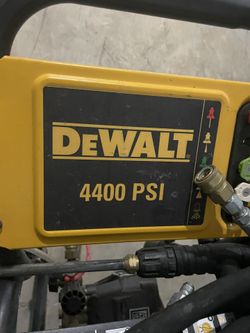 DEWALT PRESSURE WASHER 4400 PSI
