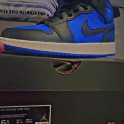 Nikes 