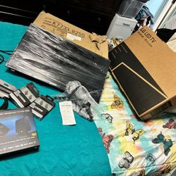 ❤️♥️❤️♥️❤️♥️💕 2—-28” tvs and accessories. $90 for the new TV that is not enclosed in its box and $120 for the TV that is still closed in its box. The