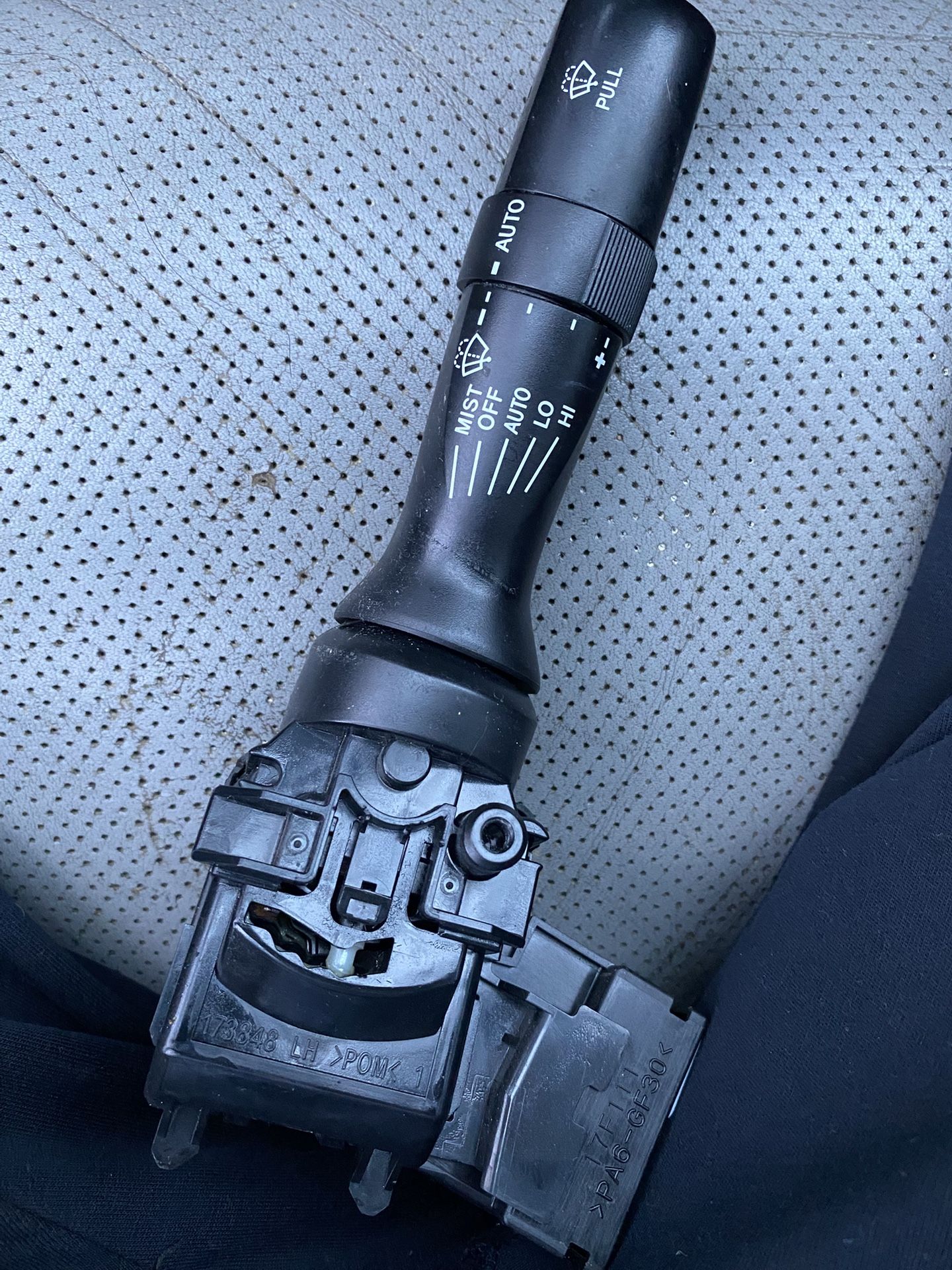 Wiper Control Arm | Lexus OEM
