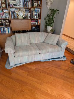 **Free pullout couch **Free