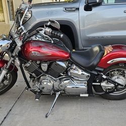 2006 Yamaha V-Star 1100 custom