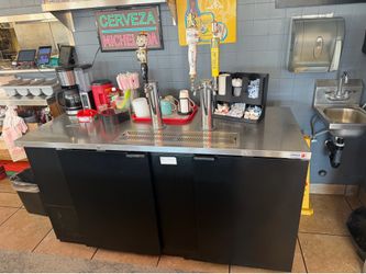 Commercial 3-Tap Beer Kegerator / Draft Beer Cooler - Fagor