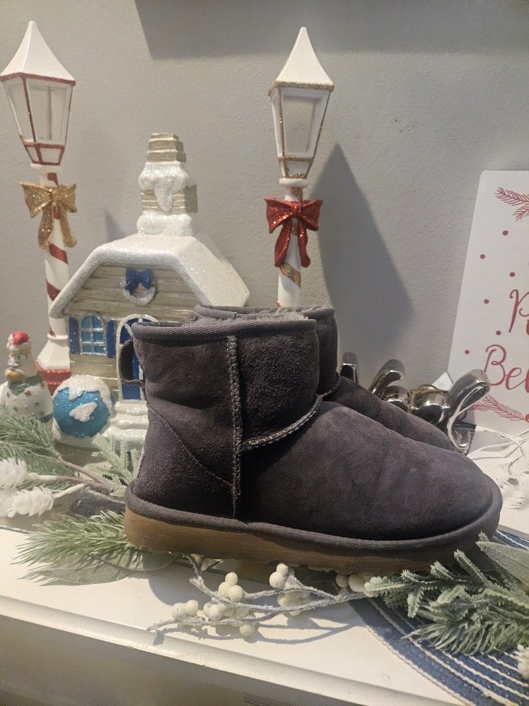 Uggs Women's Size 7