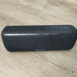 SONY Bluetooth Speaker (Model: SRS-XB31) For Sale 