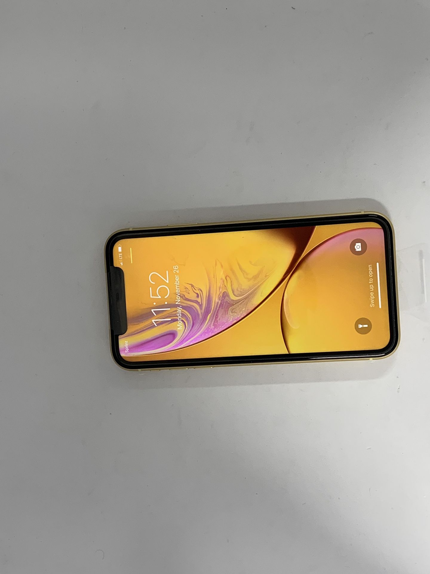 Apple iPhone XR (sprint)64GB(GSM UNLOCK) for Sale in Fresno