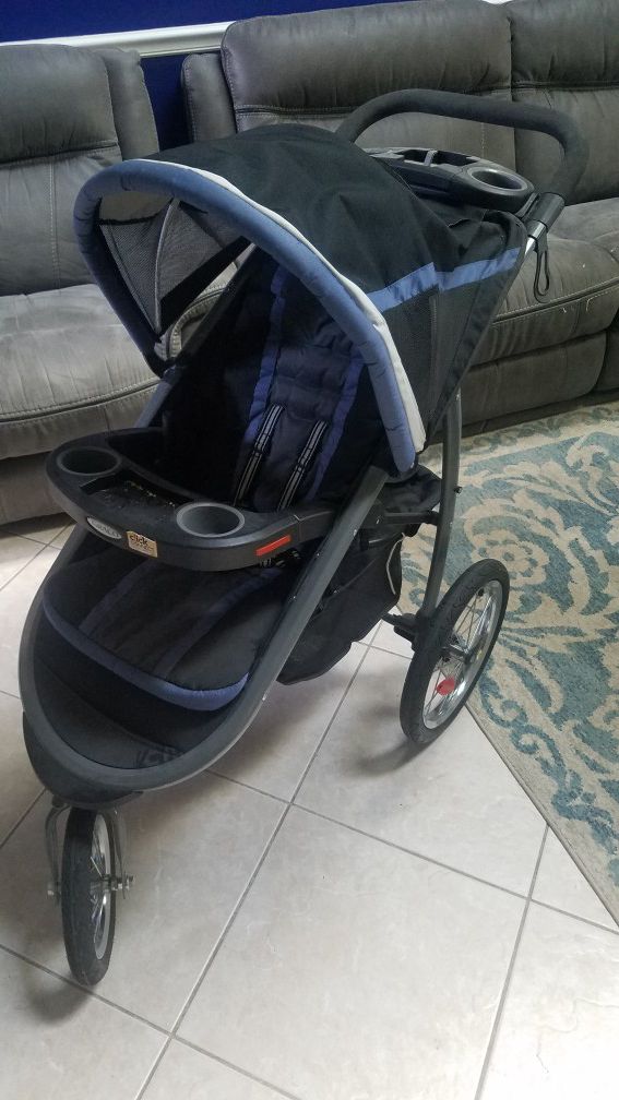 Kids heavy duty folds jogging troller normal original price is $179 but you can have it for $100 our baby is grown still brand new hardly used