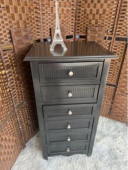 Dresser 6 drawers $55