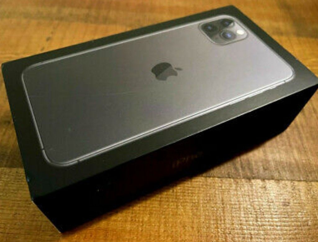 Apple iPhone 11 Pro Max - 256GB - Space Gray (Unlocked)