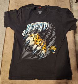 Mens large shirt size medium football