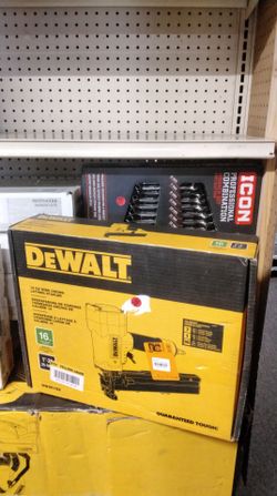 DEWALT 16 GA WIDE CROWN LATHING STAPLER 1" - 2" 25 - 50mm