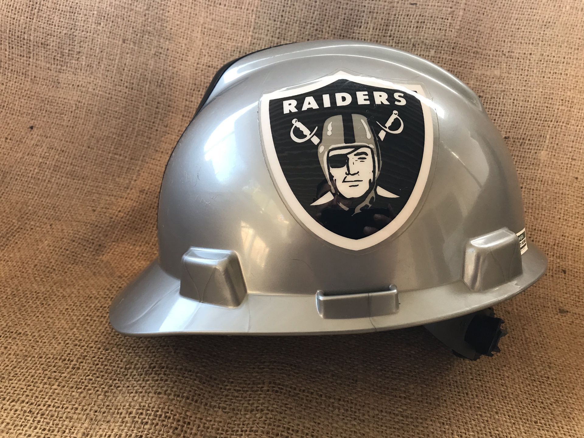 Oakland Raiders V-Gard Hard Hat