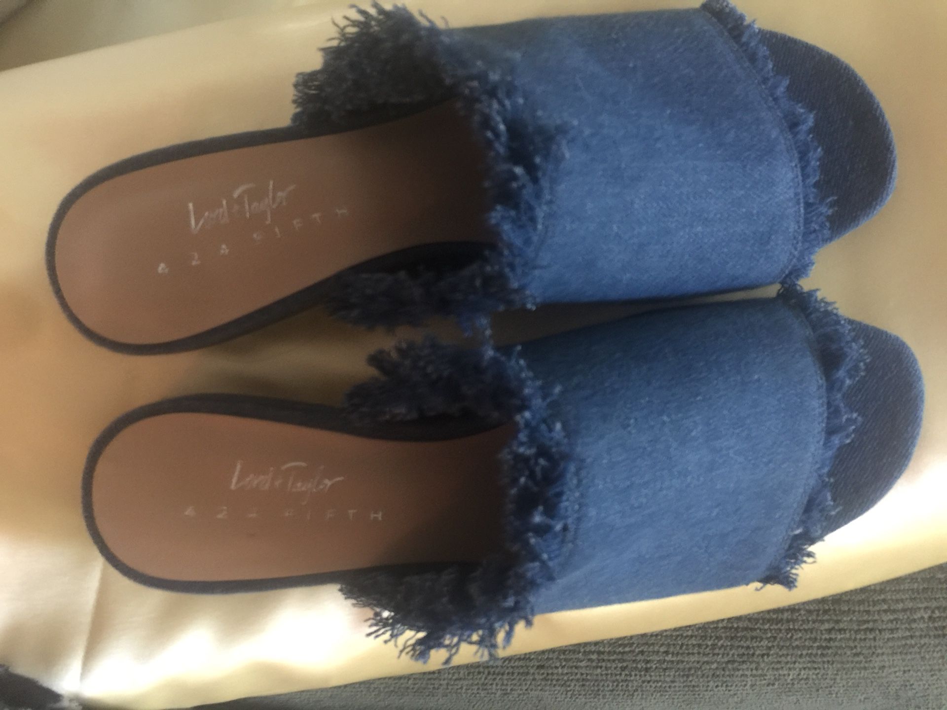 Fabulous Lord & Taylor fringed denim slide - Size 8 Brand New