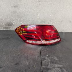 2014-2015-2016 MERCEDES-BENZ E-CLASS E300 SEDAN LEFT TAIL LIGHT OEM USED #9566