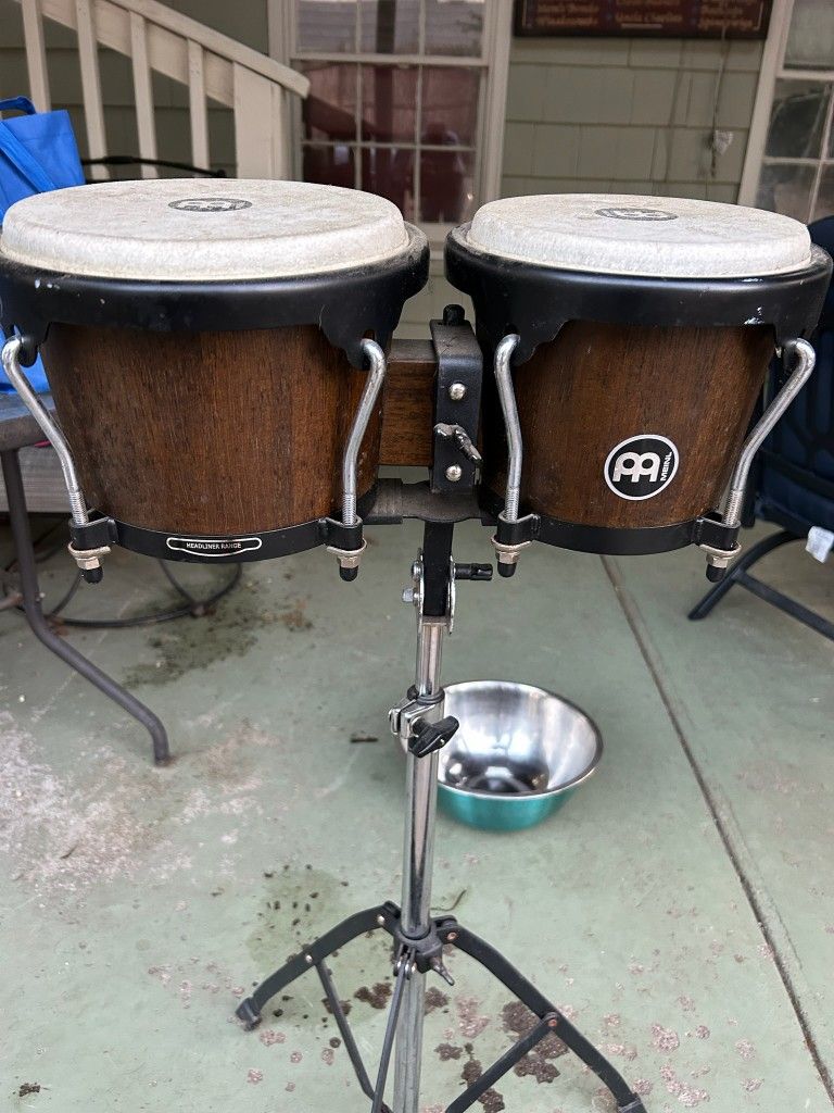 Set of  bongos 