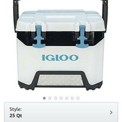 Igloo BMX Family with Cool Riser Technology, Fish Ruler, and Tie-Down Points