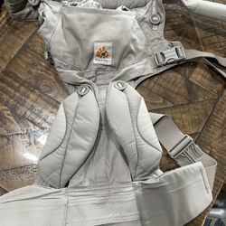 Baby Carrier - Ergo Baby