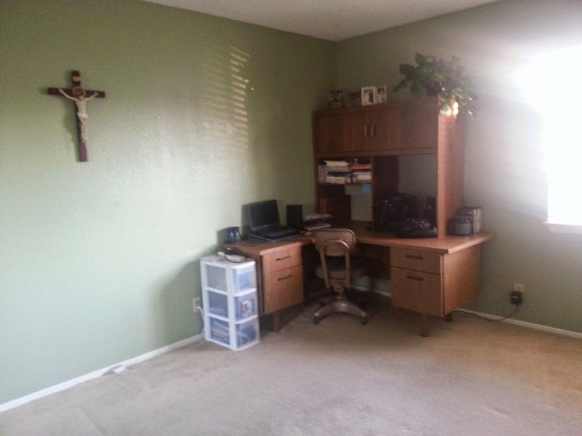 Corner Desk