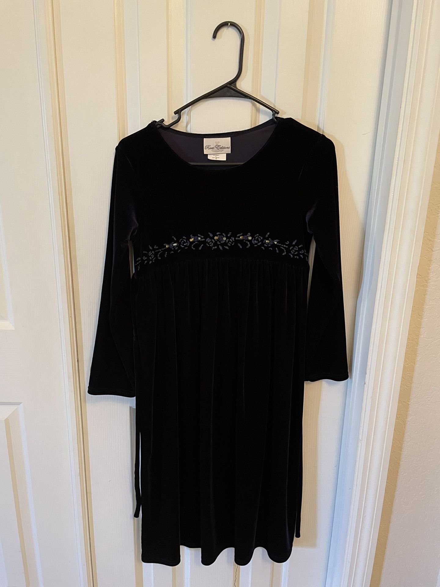 Rare Editions Size 12 Dark Purple Velvet