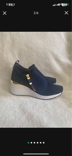 DKNY Women’s Shoes