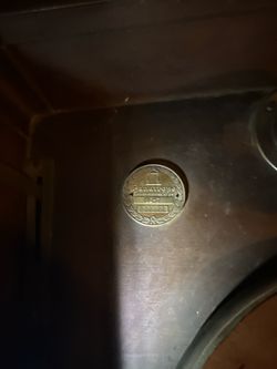 Antique Brunswick Hand-Crank Phonograph