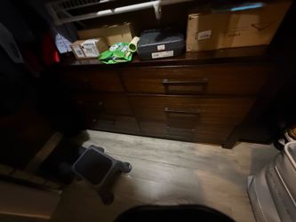 King size bed with dresser and bench
