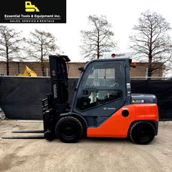2019 Toyota 8FD40U 8,000 lbs 3-Stage Pneumatic Cab AC/Heat Diesel 4 Way Forklift