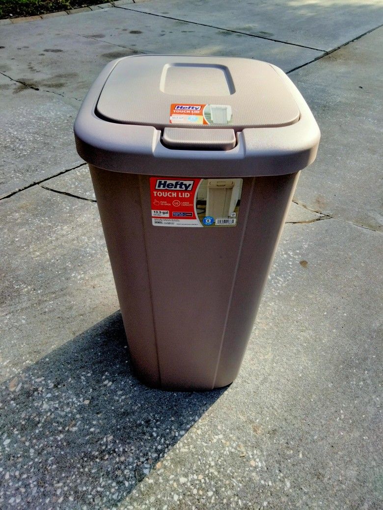 Hefty Touch Lid 13.3 Gallon Kitchen Trash Can Plastic