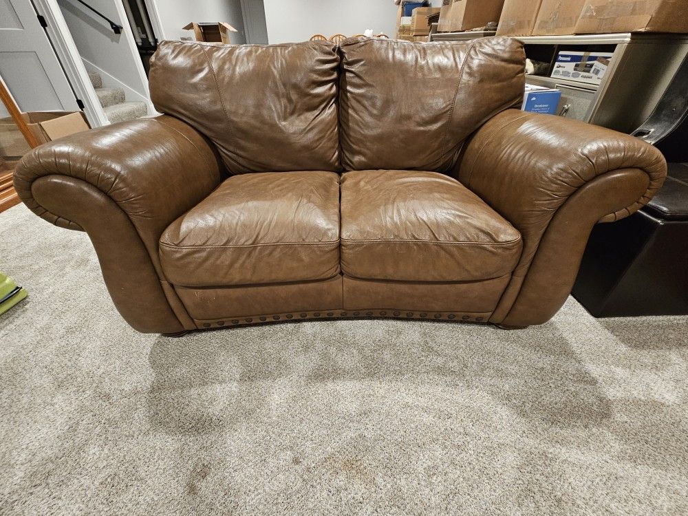 Italsofa Italian Brown Leather 2 Cushion Loveseat 63"x38"x36"