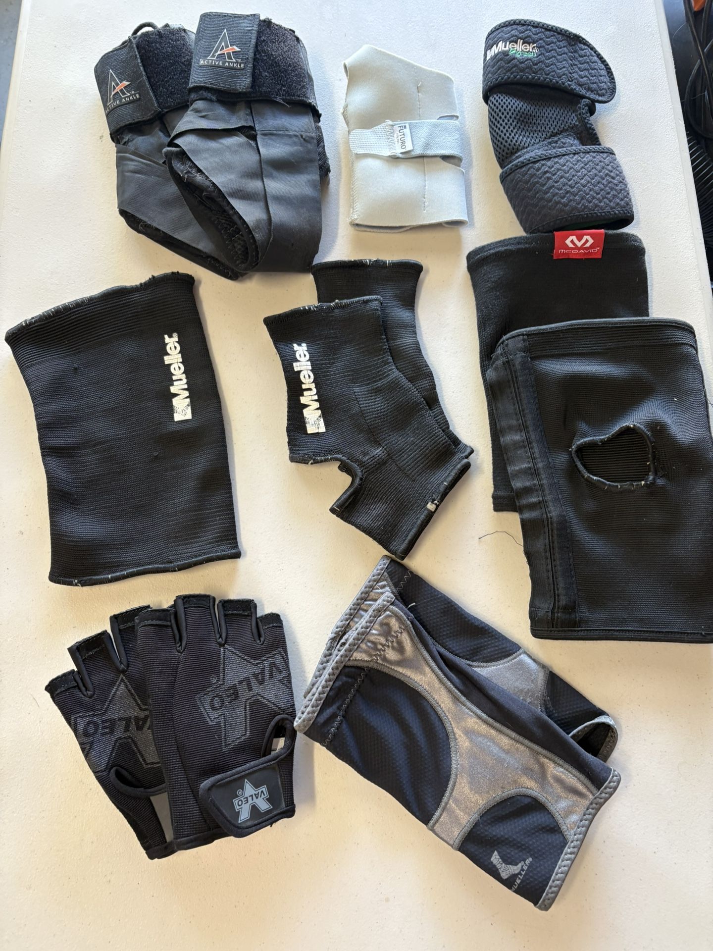 Workout Gloves /Assorted Braces