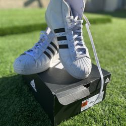 Adidas Hightop Sneakers 