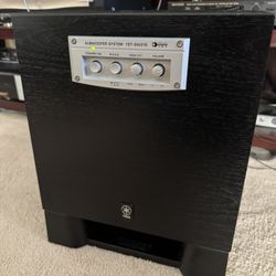 Yamaha YST-SW215 Subwoofer in Great Condition 