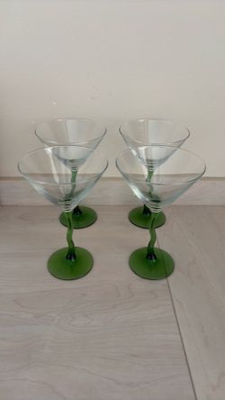 4 Martini Glasses