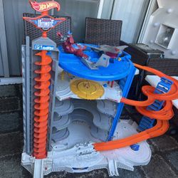 Hot Wheels Garage 