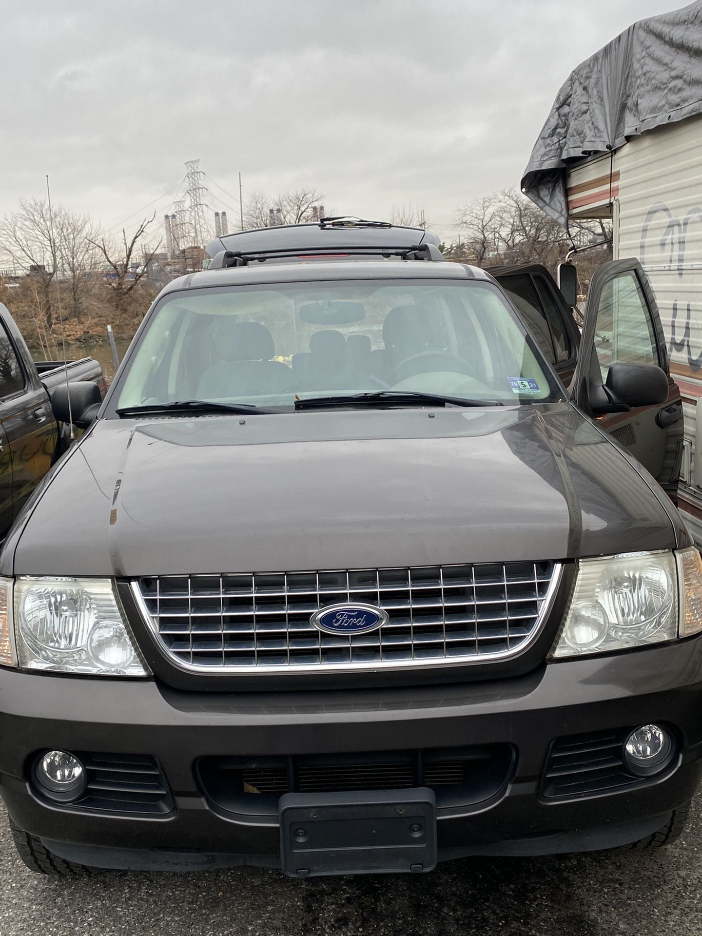 2005 Ford Explorer