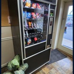 Vending machine For Sale