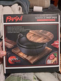 Brand new cast iron nabe noodle pot