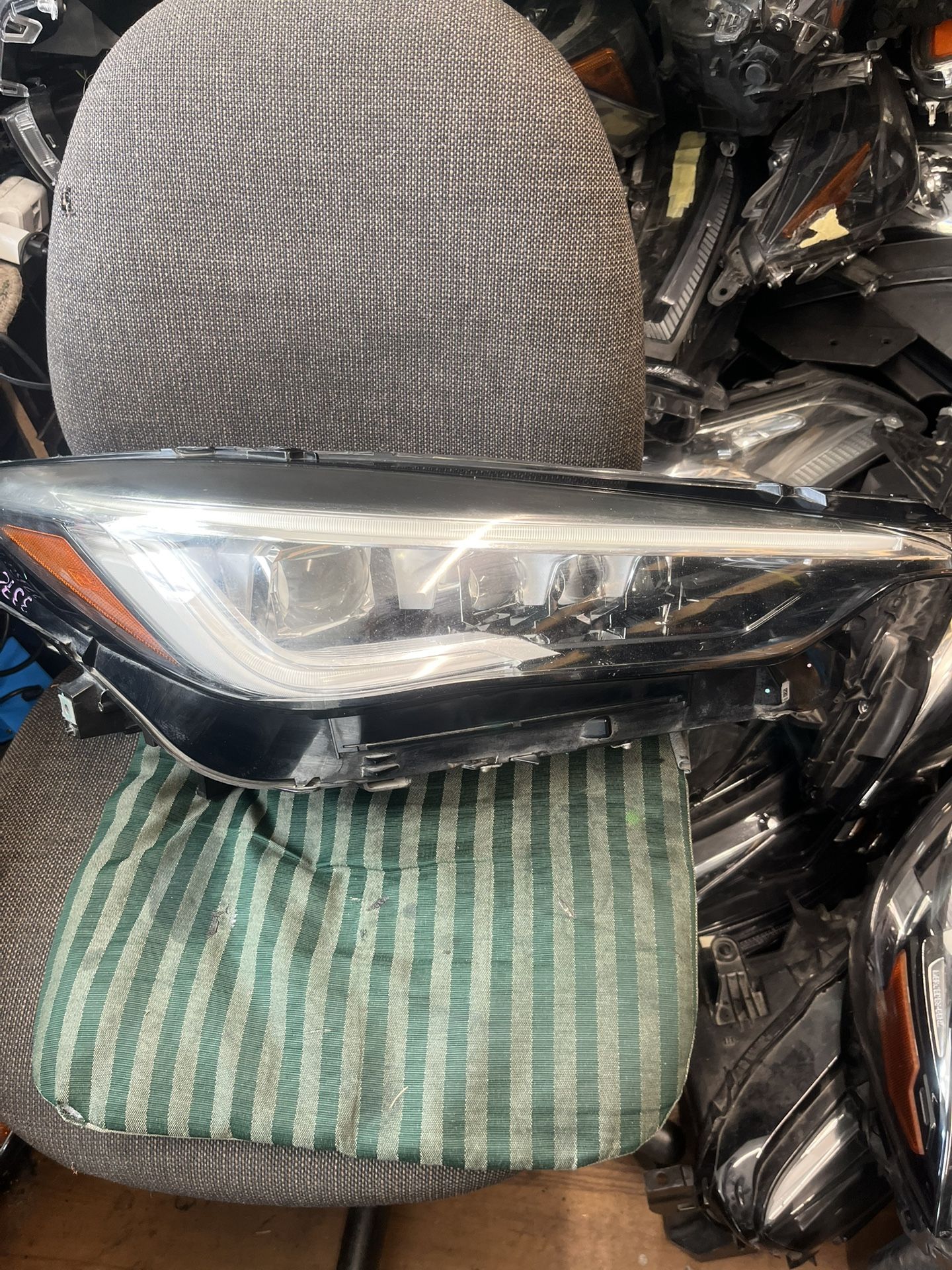 2019-23 INFINITI QX 50  RIGHT HEADLIGHT 