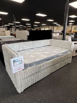 Day bed delivery Available