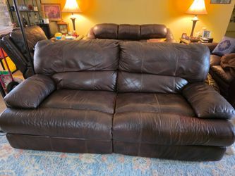 Kane's leather dual power reclining sofa