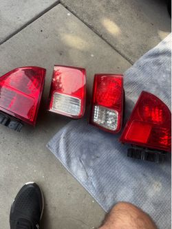 2000-04 Honda Civic oem tail lights